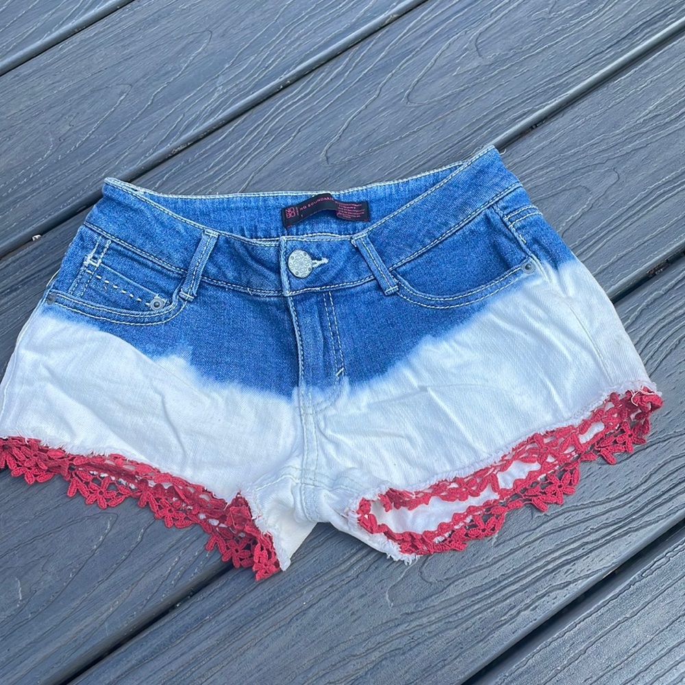 No Boundaries. Size 1. Jean shorts.  Great condition